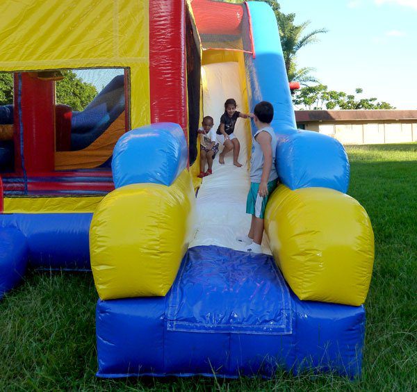 Large Bounce Houses Wholesale: Smart Buying Guide for 2025