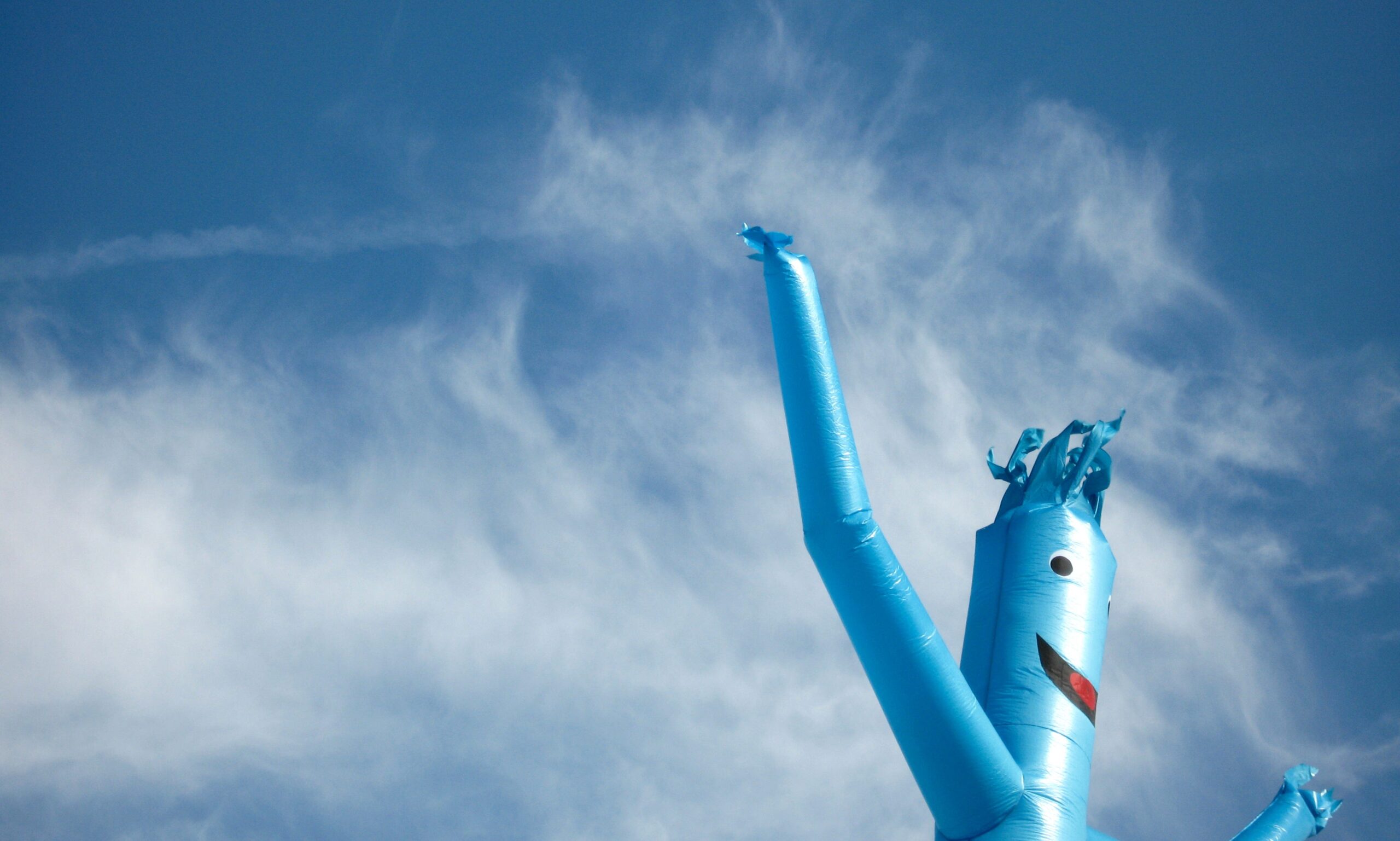 Inflatable Air Pipe Sky Tubes - Image 3